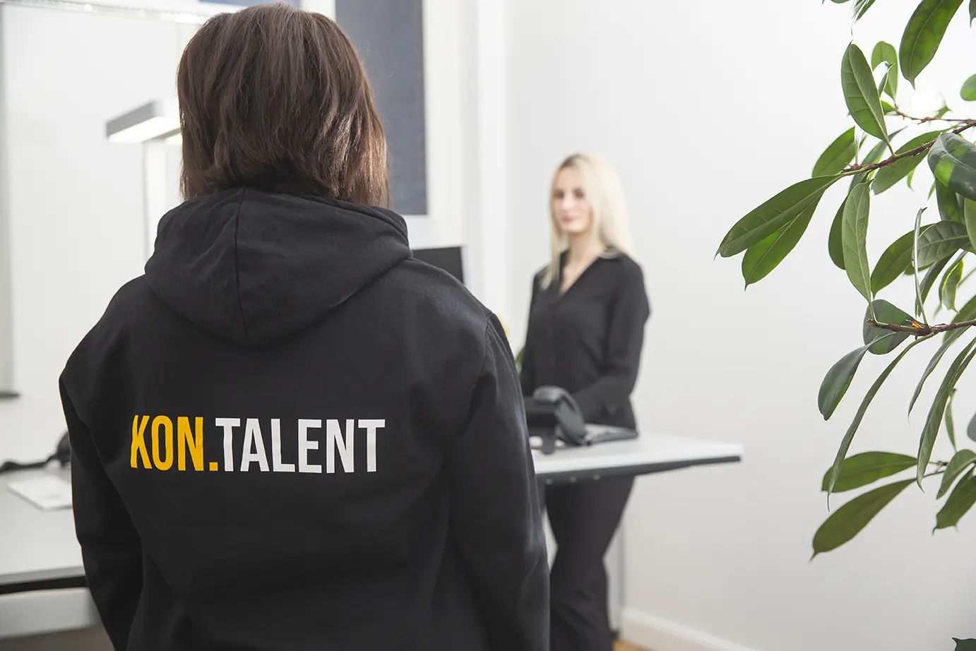 Mitarbeiterin von KON.TALENT am Standort Lippstadt